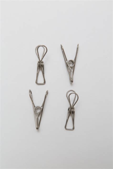 wall hanging clips